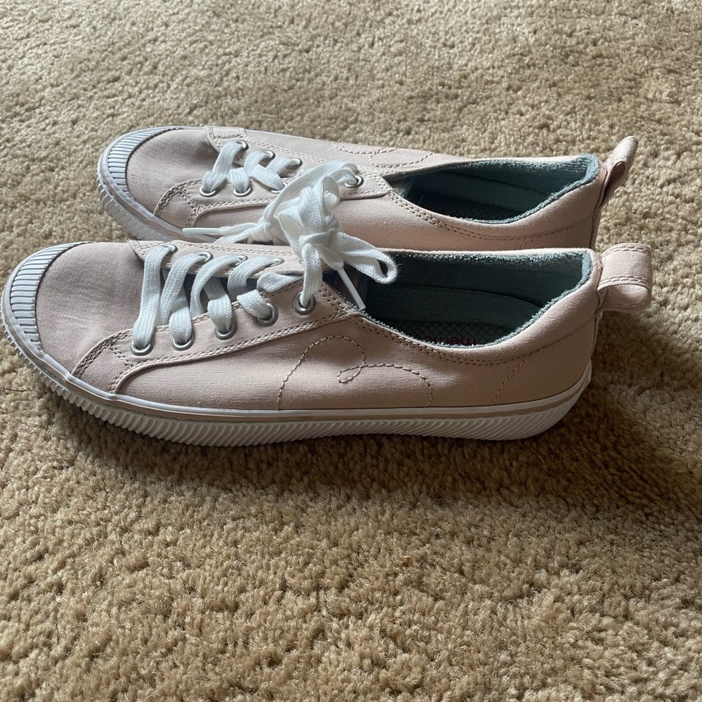 Bobs nude sneaker